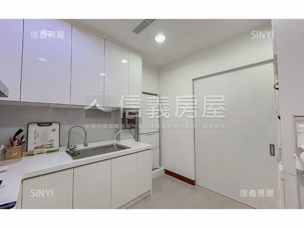 通豪高邑邊間採光極好店面房屋室內格局與周邊環境