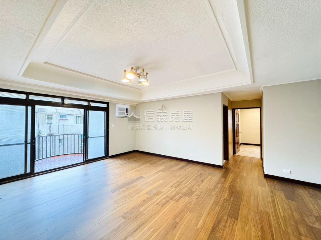 天母磺溪邊間三房美寓房屋室內格局與周邊環境