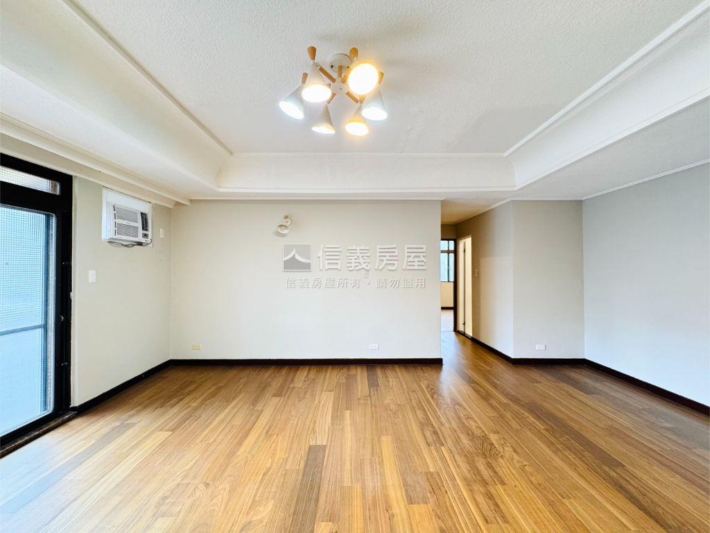 天母磺溪邊間三房美寓房屋室內格局與周邊環境