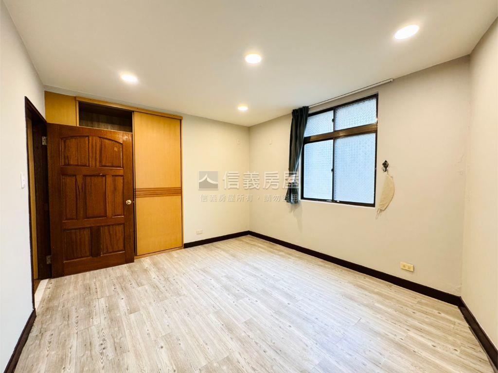 天母磺溪邊間三房美寓房屋室內格局與周邊環境