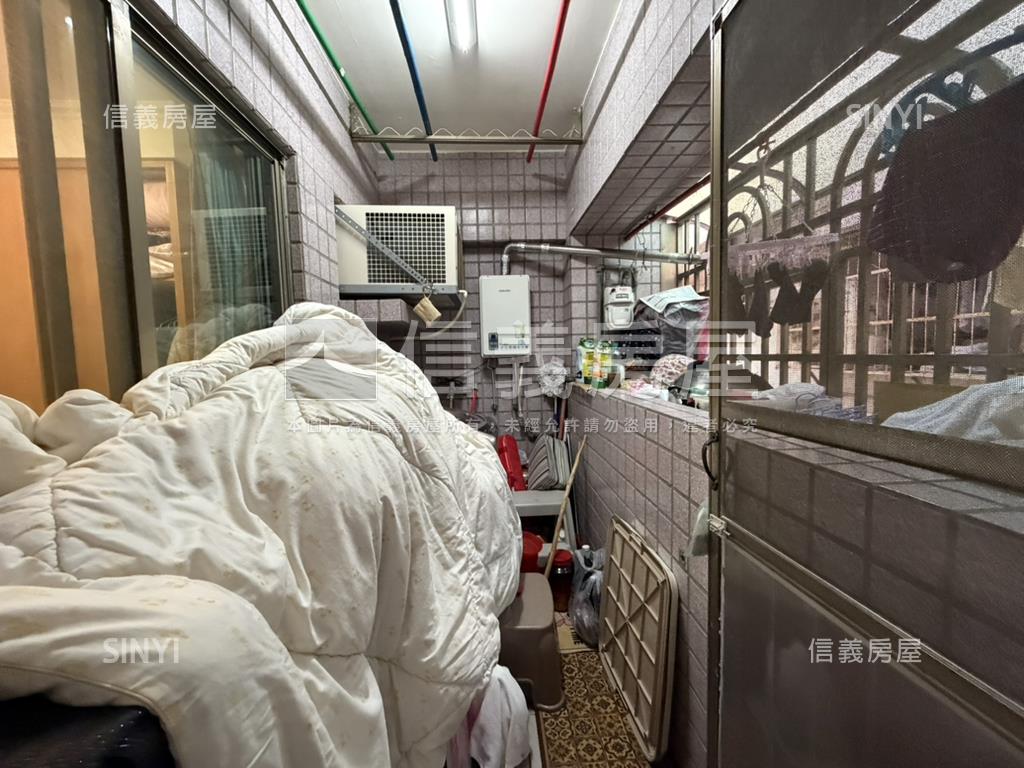 近三民高中捷運電梯三房房屋室內格局與周邊環境