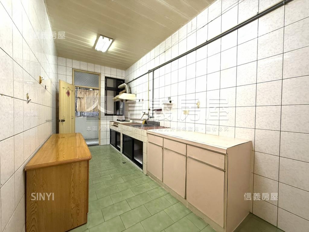 自由好學溫暖宅房屋室內格局與周邊環境