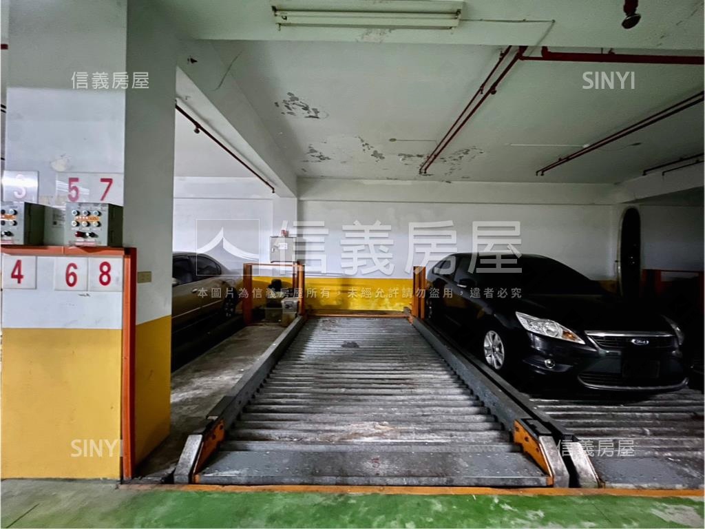 挑高電梯車位小宅房屋室內格局與周邊環境