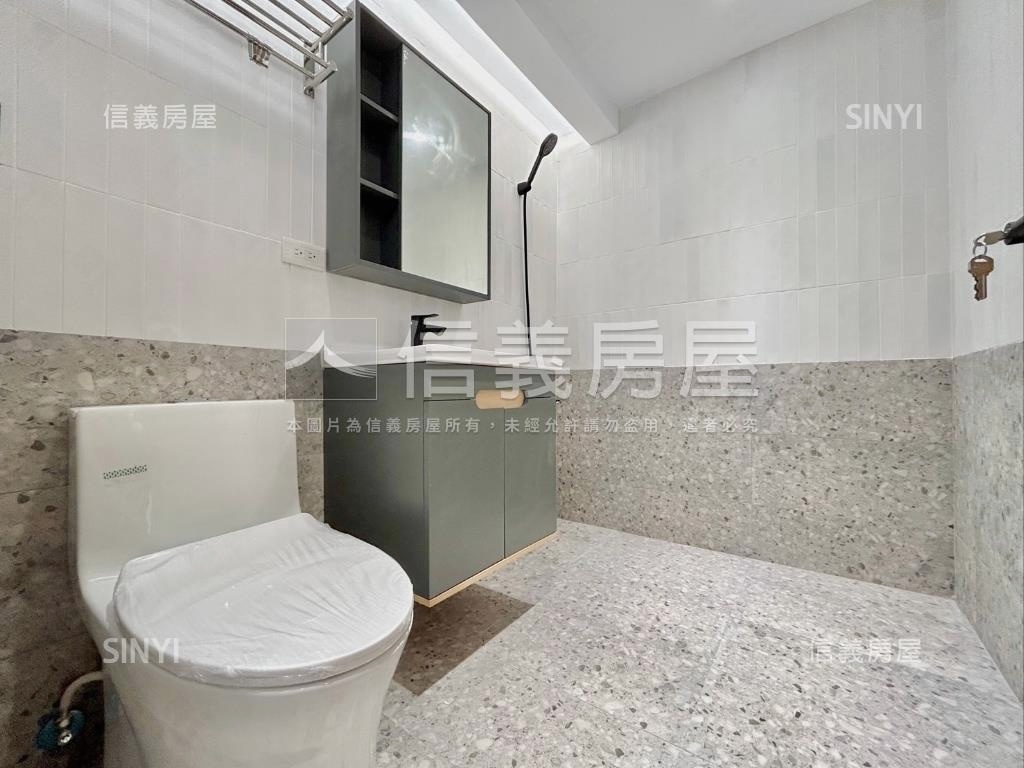 ２＋１大兩房全新裝潢美屋房屋室內格局與周邊環境
