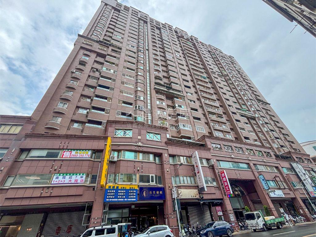 京城雅典高樓三房平車房屋室內格局與周邊環境