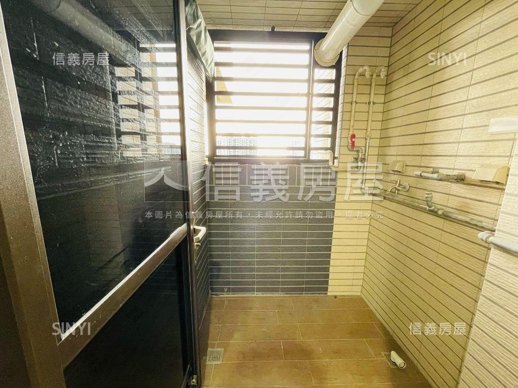 高大兩房車位新穎裝潢房屋室內格局與周邊環境