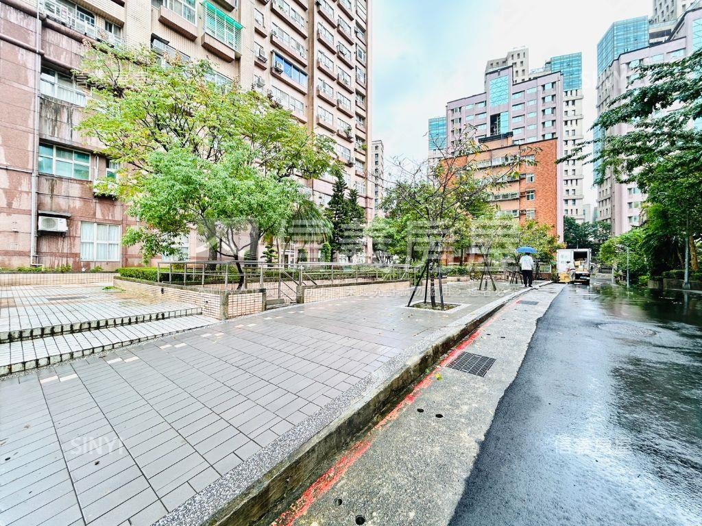 內湖捷運電梯機能綠意家房屋室內格局與周邊環境