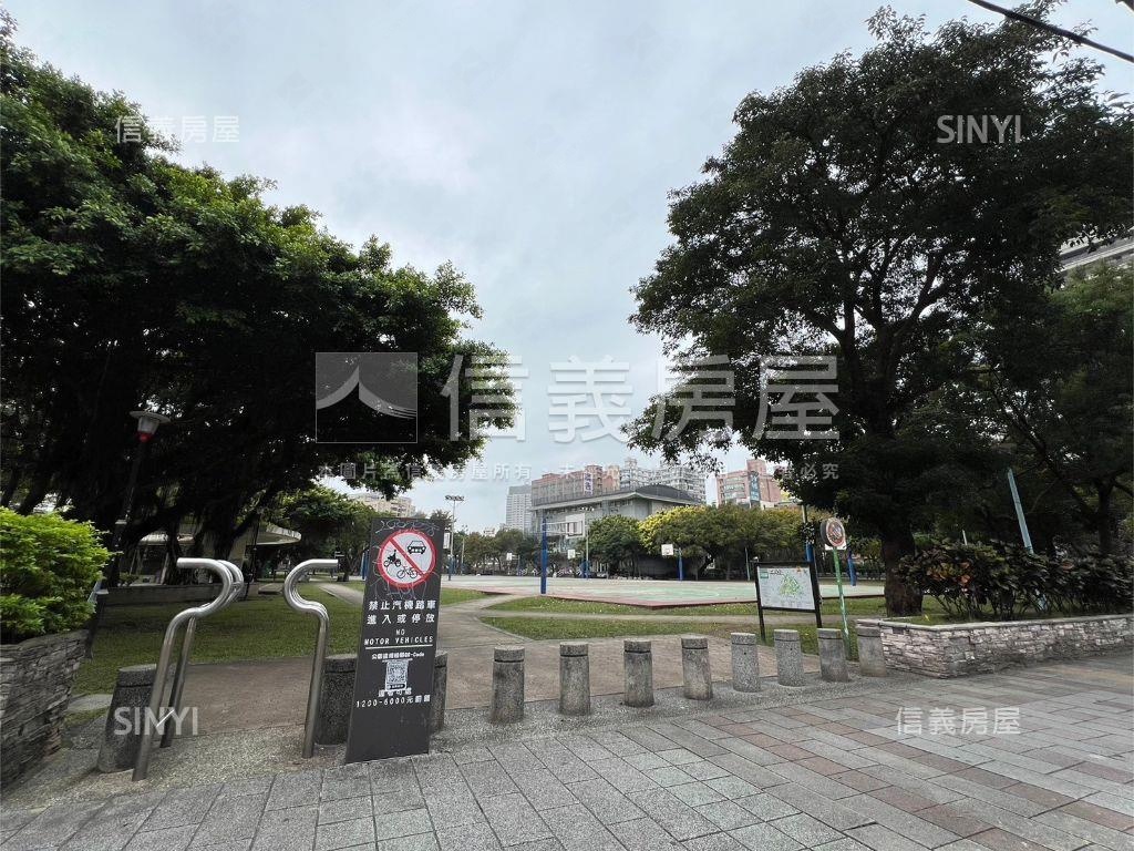 溪洲三街近戶政收租四套房房屋室內格局與周邊環境