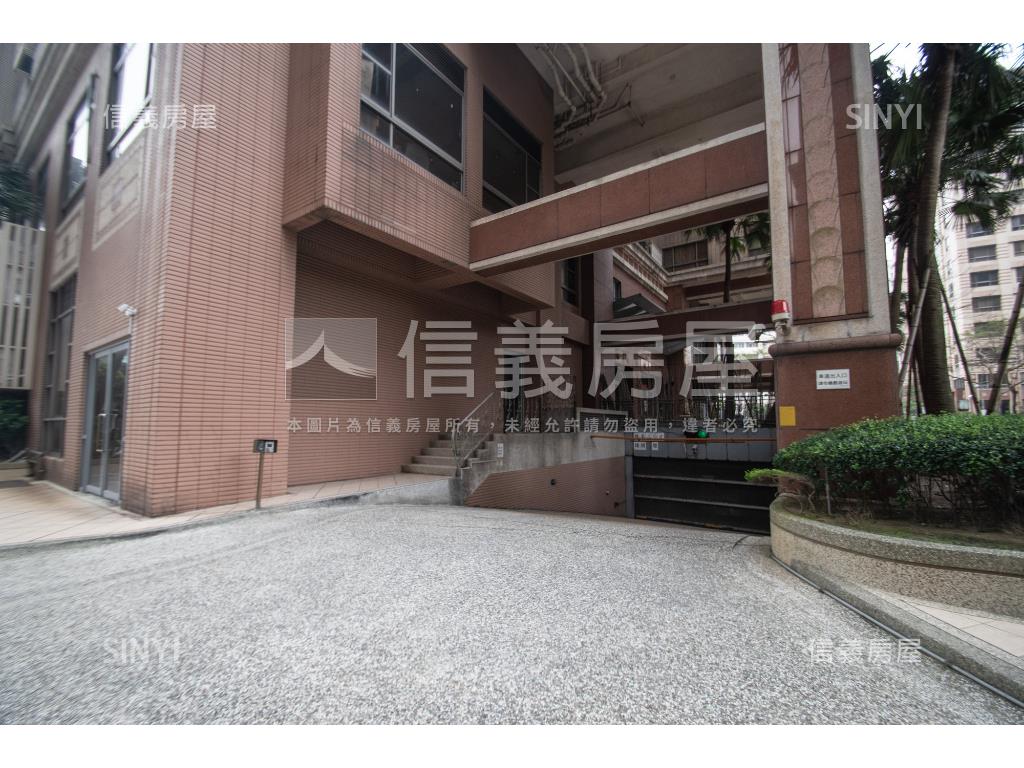 近重劃區享受假期景觀兩房房屋室內格局與周邊環境