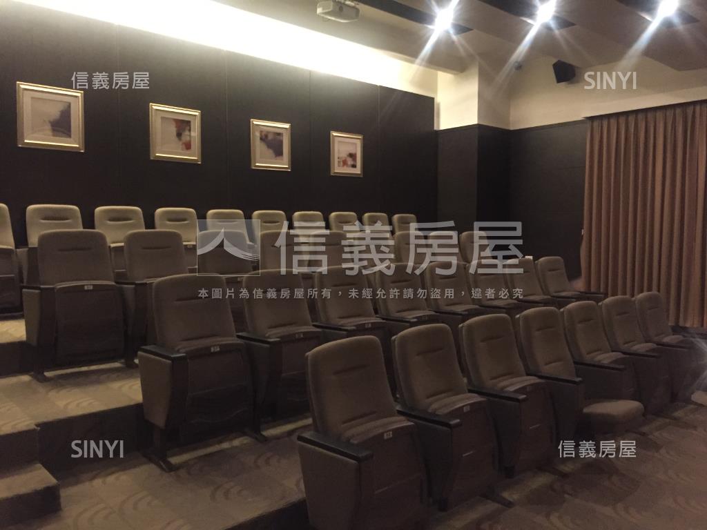 近重劃區享受假期景觀兩房房屋室內格局與周邊環境