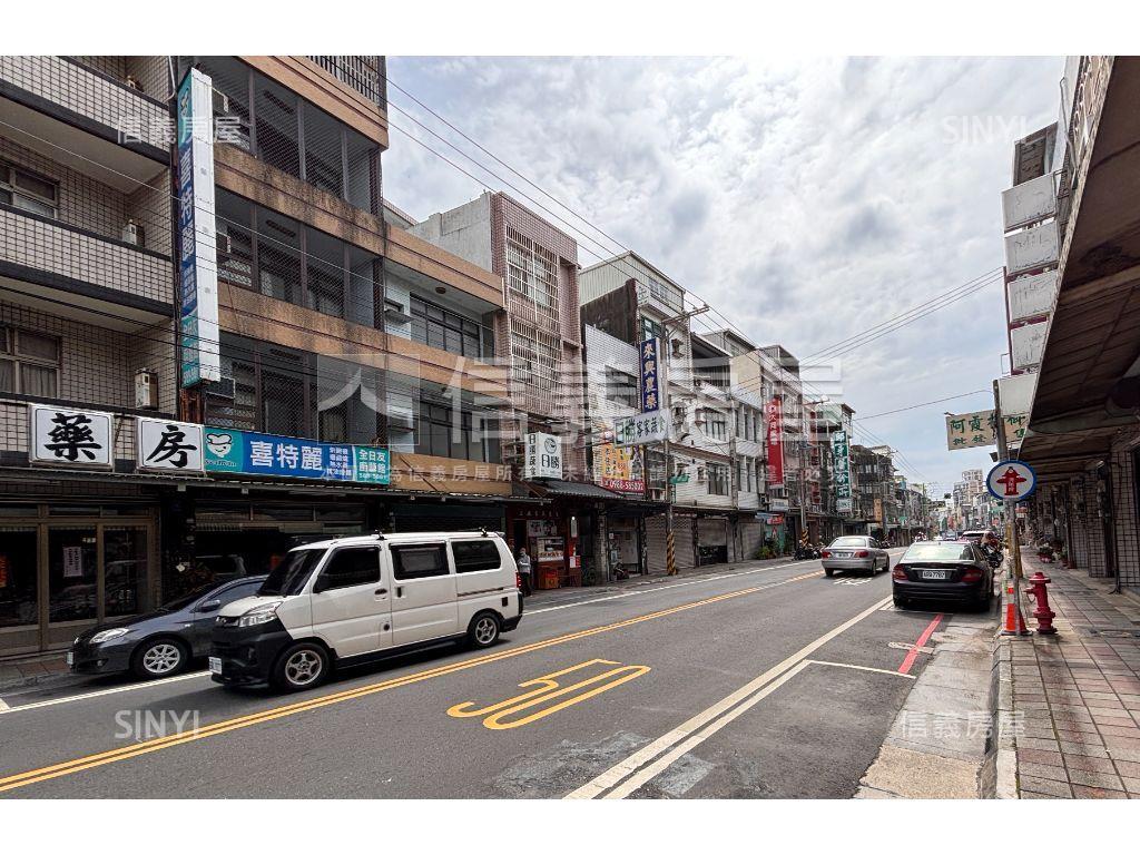 中正路上－市場旁透店房屋室內格局與周邊環境