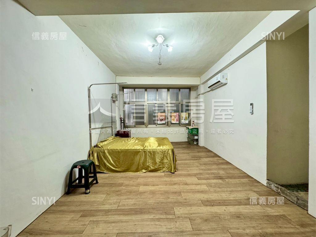 中正路上－市場旁透店房屋室內格局與周邊環境