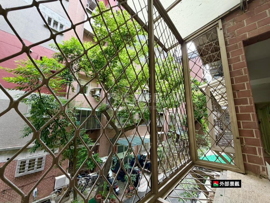 大安公園朝南綠景美４房房屋室內格局與周邊環境