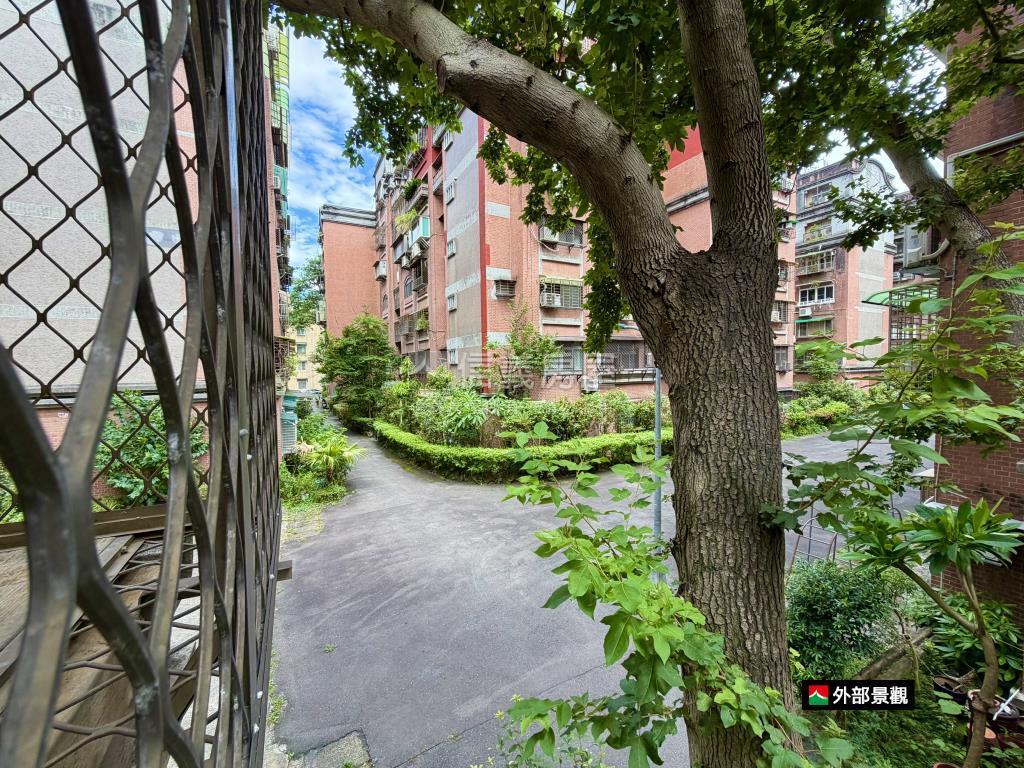 大安公園朝南綠景美４房房屋室內格局與周邊環境