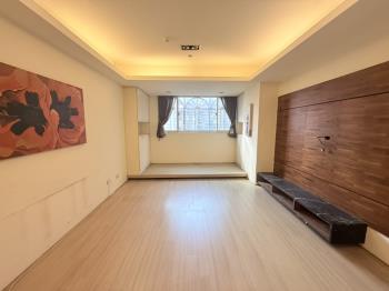 忠孝新城電梯三房車位