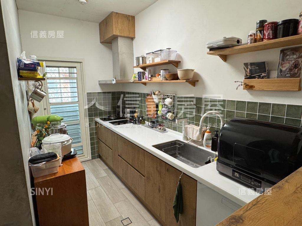 集賢家樂福採光大四房車位房屋室內格局與周邊環境