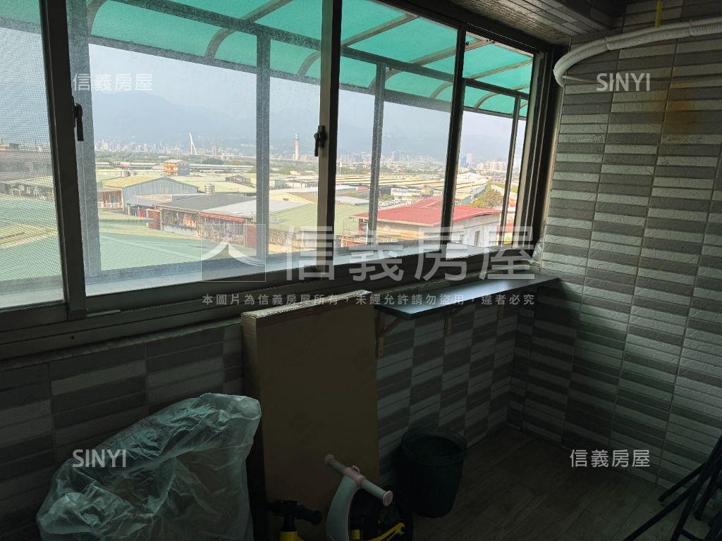 集賢家樂福採光大四房車位房屋室內格局與周邊環境