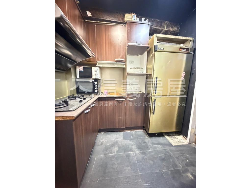 仁愛安和★金鑽店面房屋室內格局與周邊環境