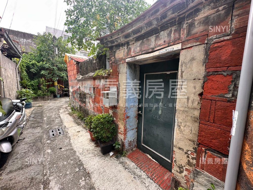 近楠梓火車站土地房屋室內格局與周邊環境