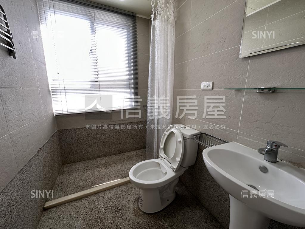 大自然美景３房雙車位房屋室內格局與周邊環境