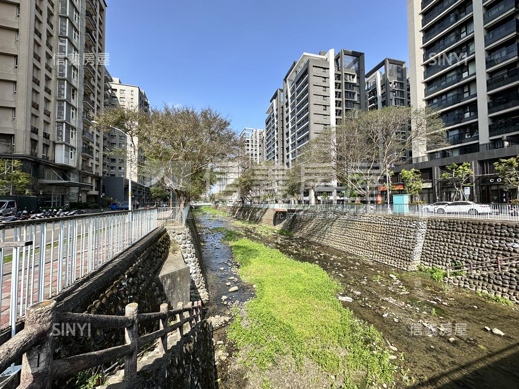 大自然美景３房雙車位房屋室內格局與周邊環境