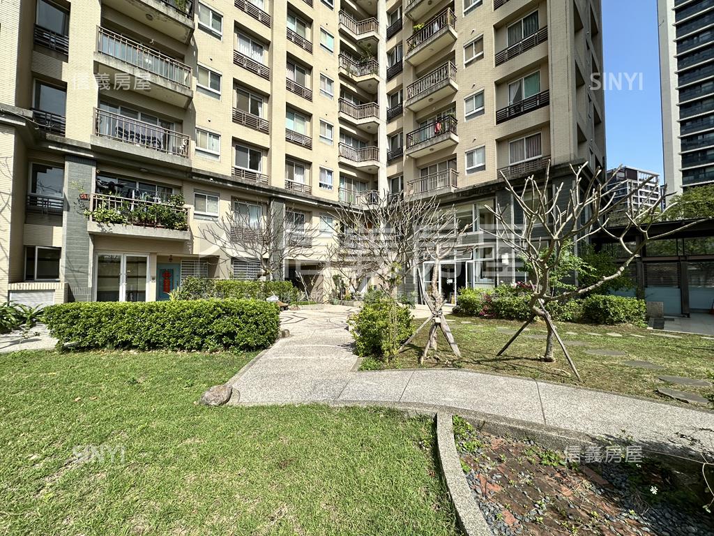 大自然美景３房雙車位房屋室內格局與周邊環境