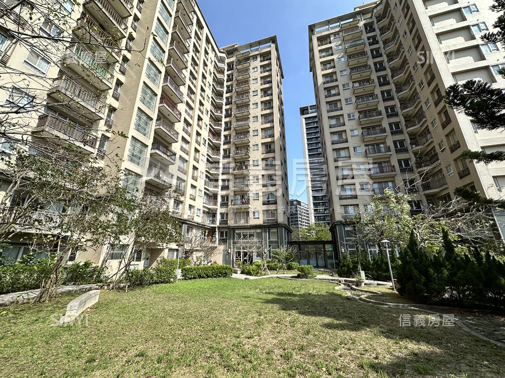 大自然美景３房雙車位房屋室內格局與周邊環境