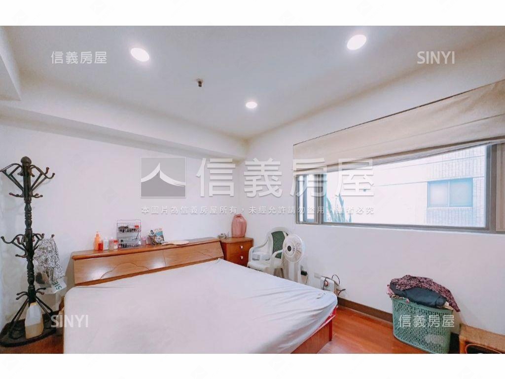民俗公園五房雙平車露台戶房屋室內格局與周邊環境