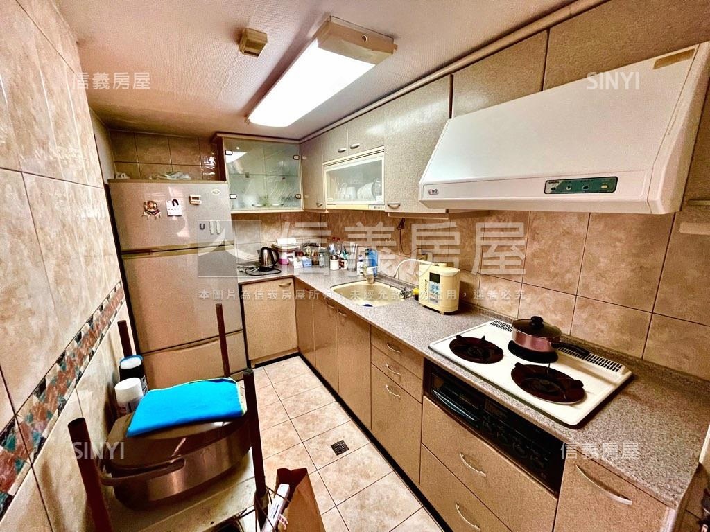 八期高樓露台戶稀有釋出房屋室內格局與周邊環境