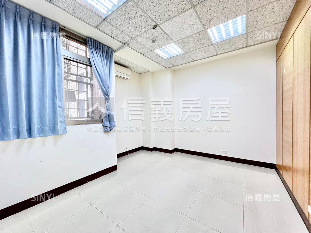 松江南京高樓邊間坡平車位房屋室內格局與周邊環境