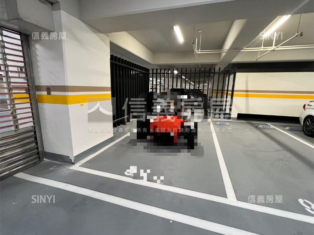 帝國花園Ｂ３平面車位房屋室內格局與周邊環境