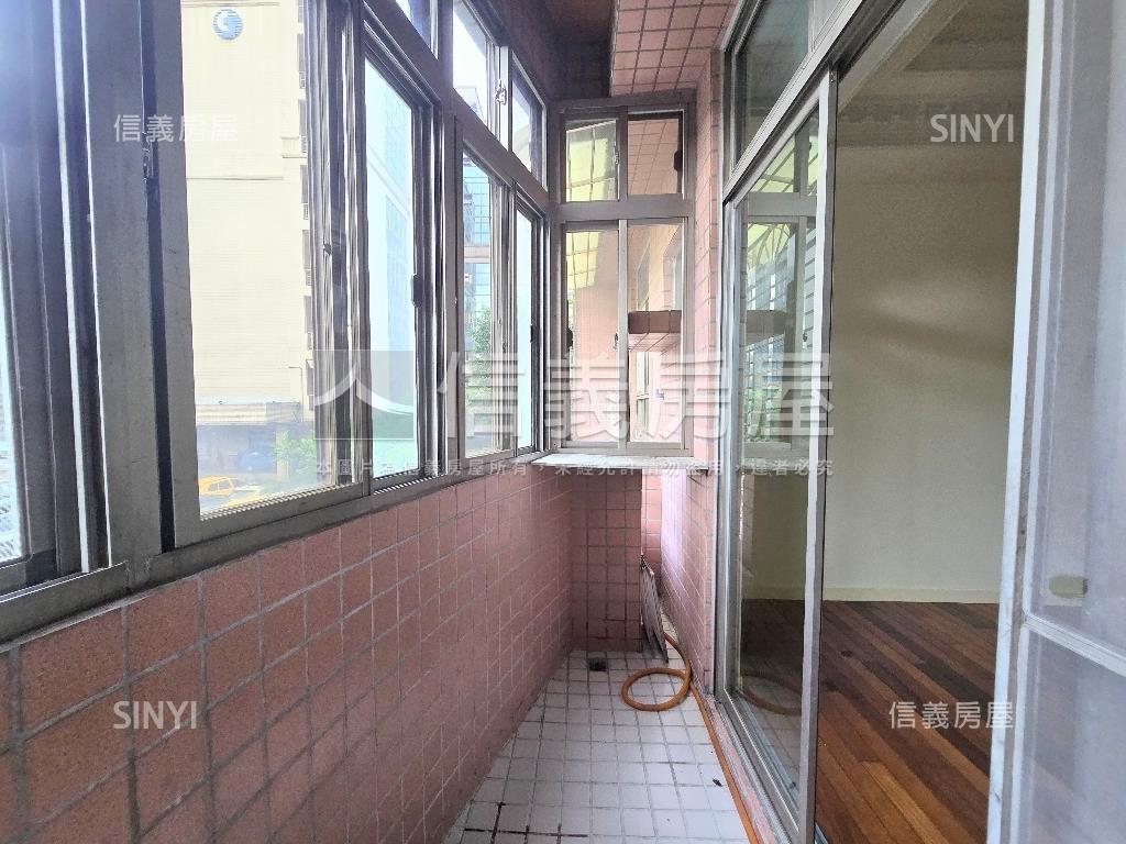 鎮板橋呼吸大空間房屋室內格局與周邊環境