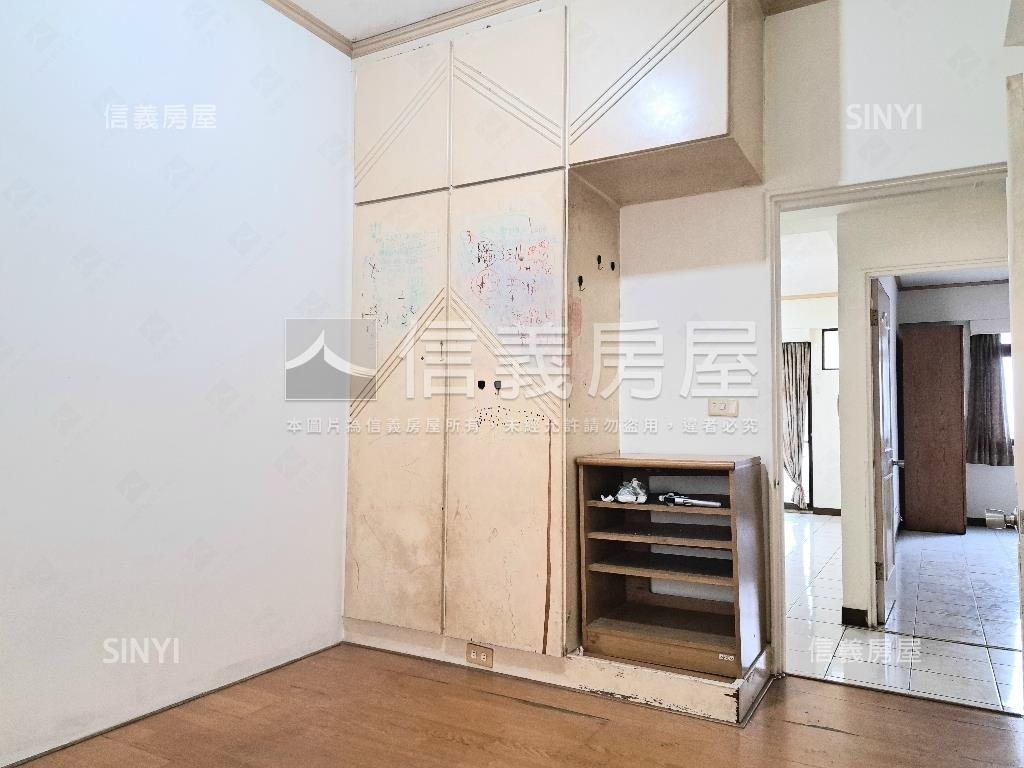 太子雅緻大美寓附車位讚房屋室內格局與周邊環境