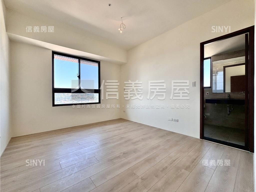 世界花園視野三房平車房屋室內格局與周邊環境