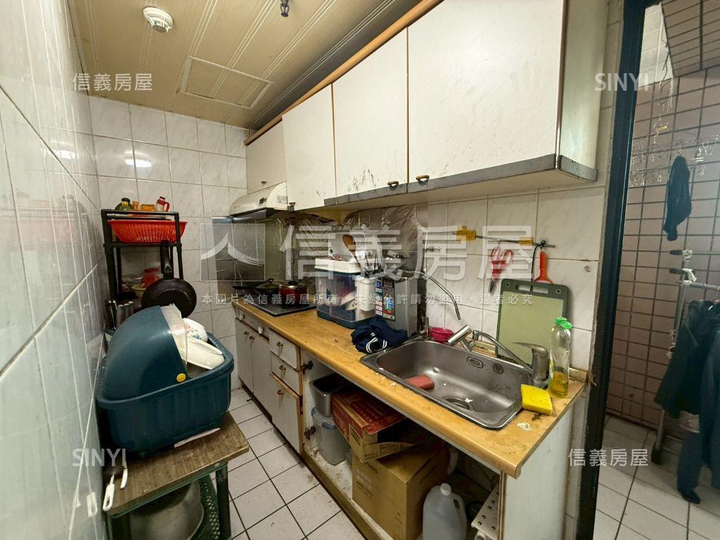 首購高樓景觀三房房屋室內格局與周邊環境