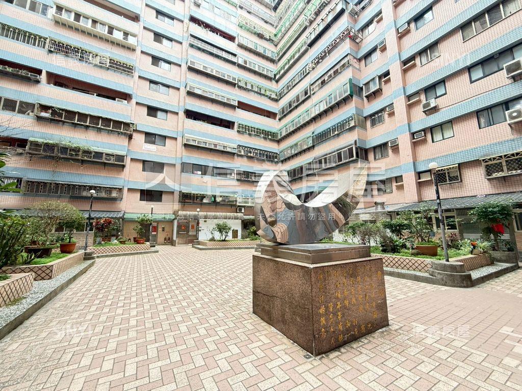 首購高樓景觀三房房屋室內格局與周邊環境