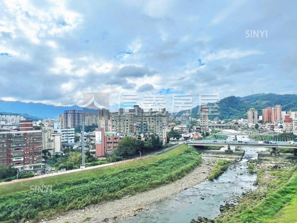 川悅河岸美景三房雙車位房屋室內格局與周邊環境