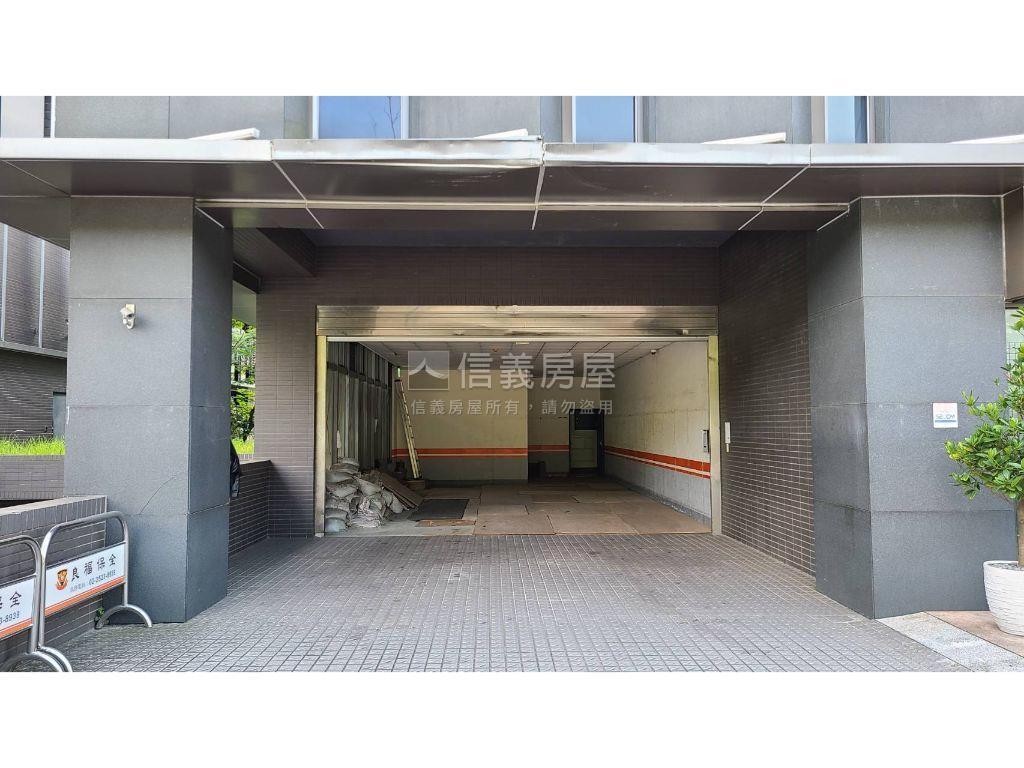 ＢＯＳＳ世界特區辦公４房屋室內格局與周邊環境