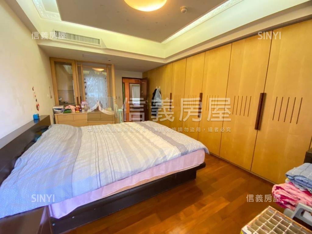 中悅班芙四房車位房屋室內格局與周邊環境