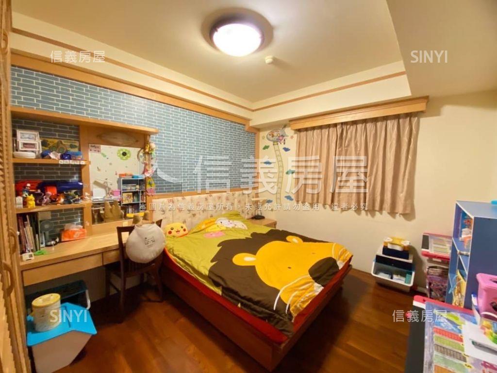 中悅班芙四房車位房屋室內格局與周邊環境