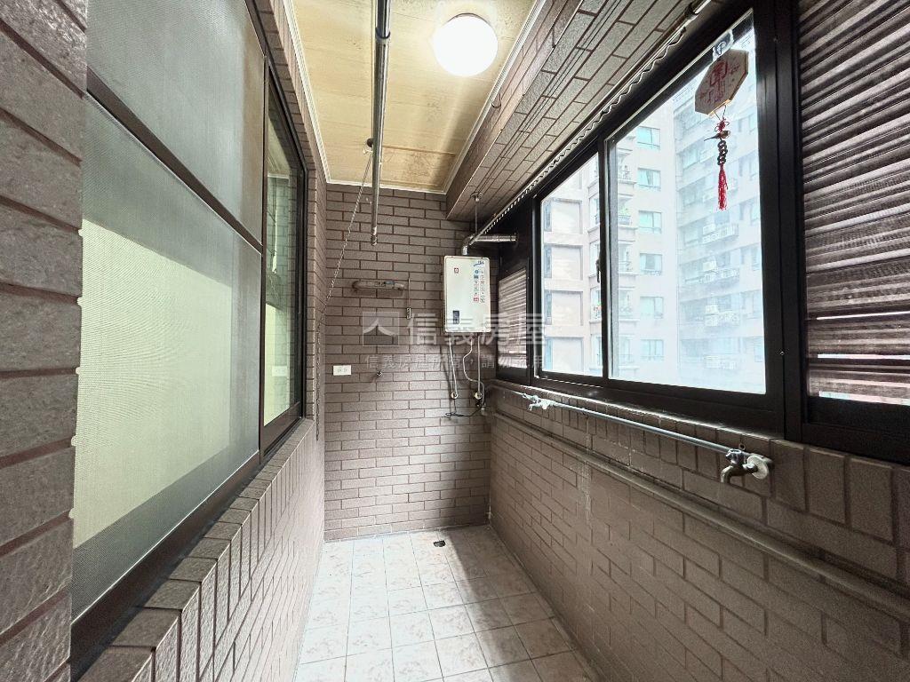 康橋首席˙捷運豪邸房屋室內格局與周邊環境