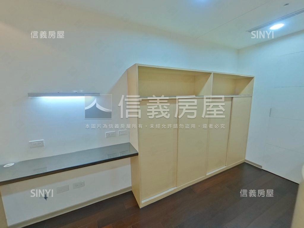 力麒樓中樓美景美屋雙車位房屋室內格局與周邊環境