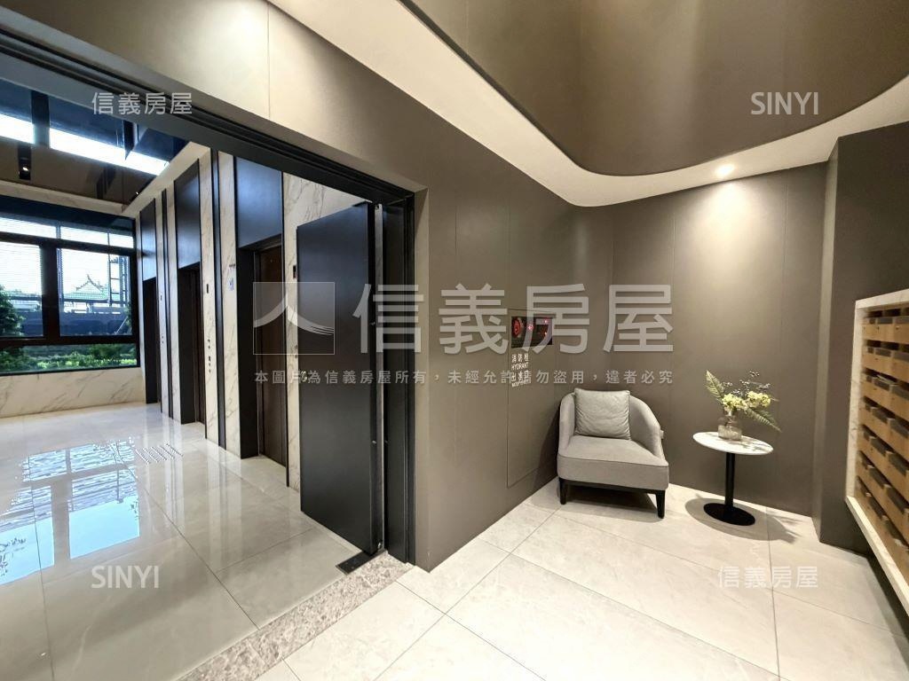 ｉ世界採光質感裝潢２房房屋室內格局與周邊環境