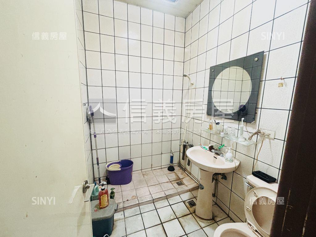 星鑽坡平車位房屋室內格局與周邊環境