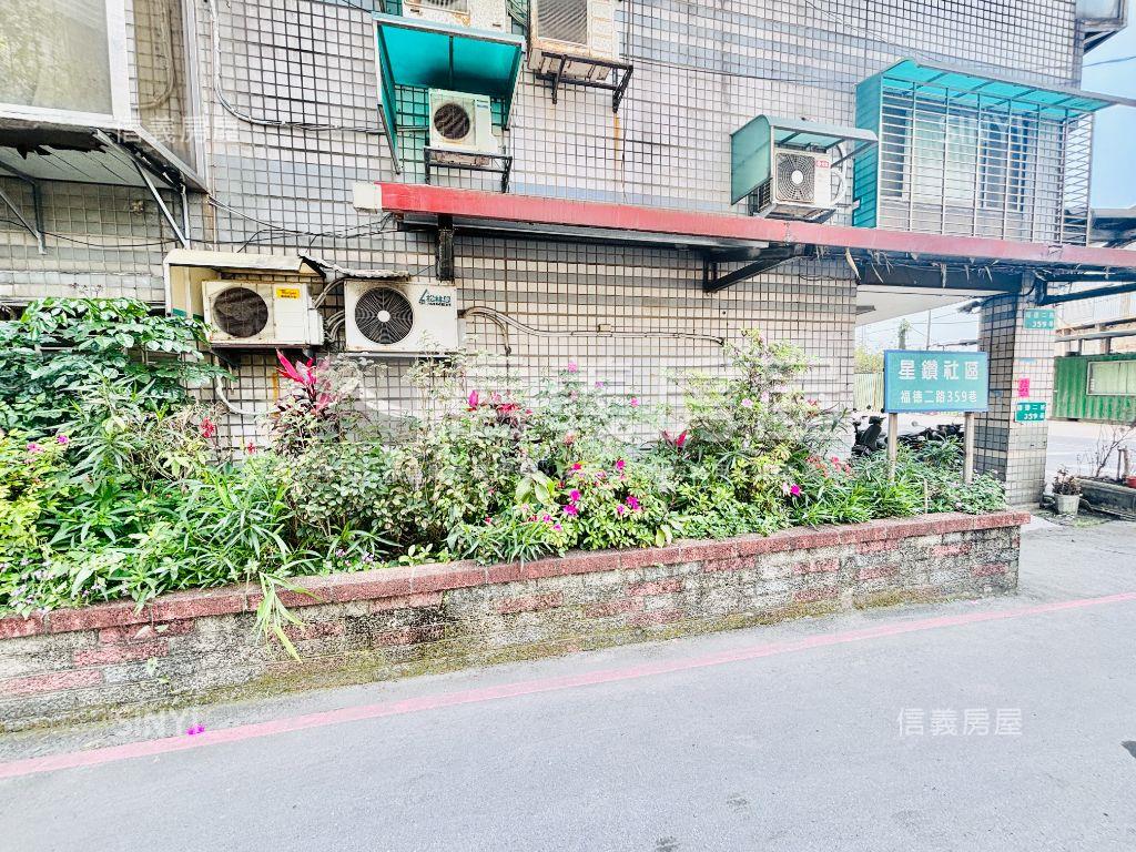 星鑽坡平車位房屋室內格局與周邊環境