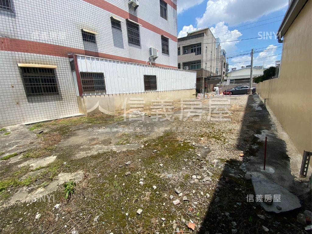 軟體園區臨路土地房屋室內格局與周邊環境