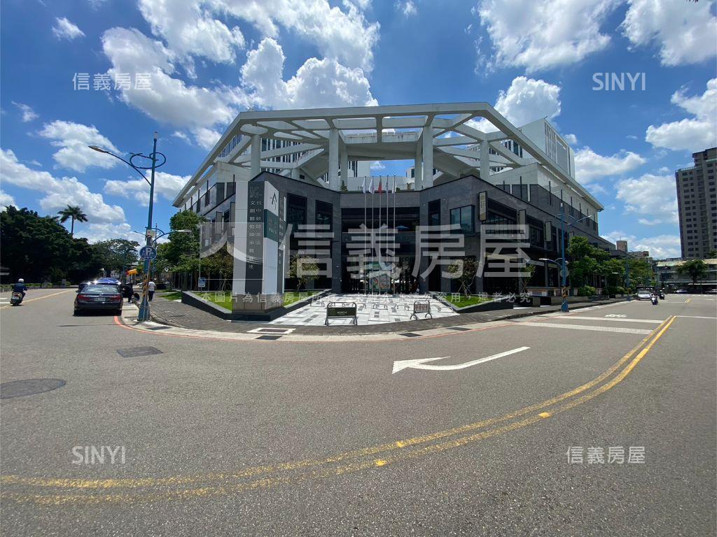 軟體園區臨路土地房屋室內格局與周邊環境