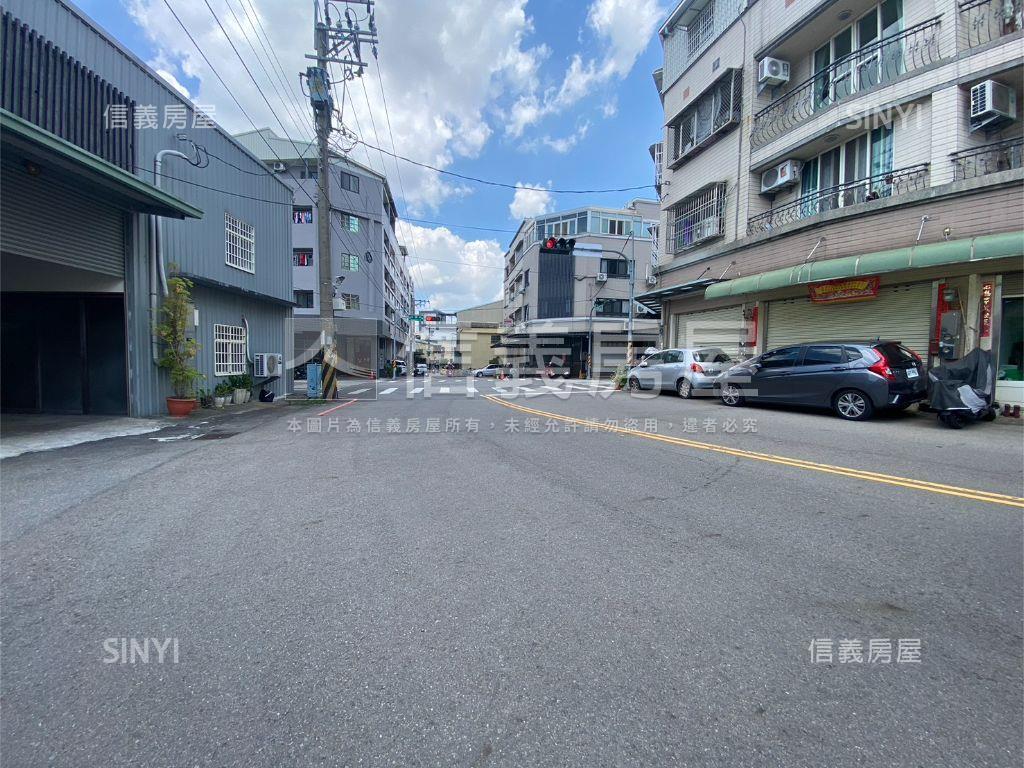 軟體園區臨路土地房屋室內格局與周邊環境