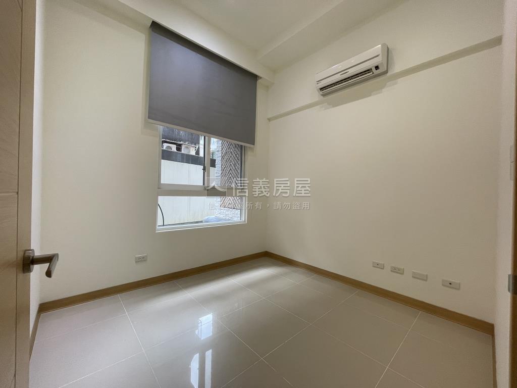 玉上園寧謐翠綠庭院戶房屋室內格局與周邊環境