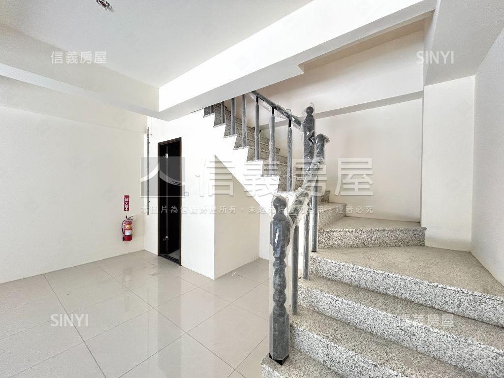 東大萌店面附平車位房屋室內格局與周邊環境